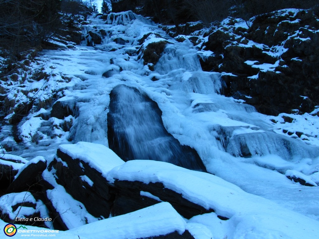 01 Cascata della Val Sambuzza.JPG